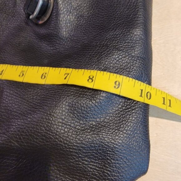 Tote le Monde Backpack - Stylish and Fun - Picture 9 of 11